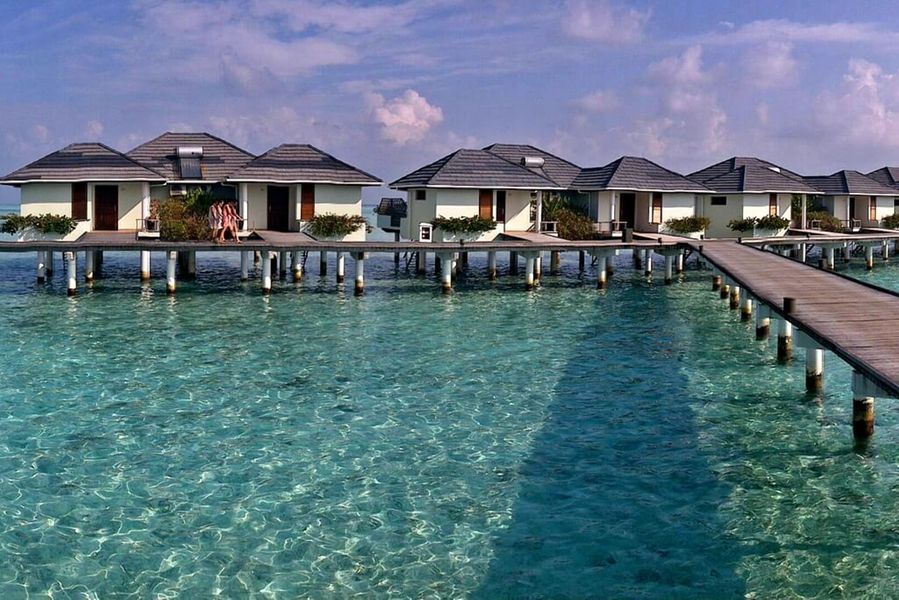 3059169-3059168_sun-island-resort-and-spa-maldives-header